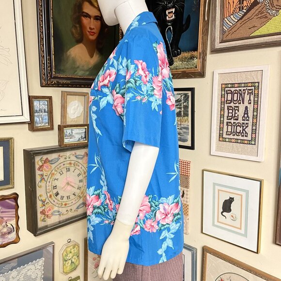 Vintage Helenas Blue & Pink 100% Polyester Hawaiian Floral ButtonUp Shirt Size M - Picture 2 of 4